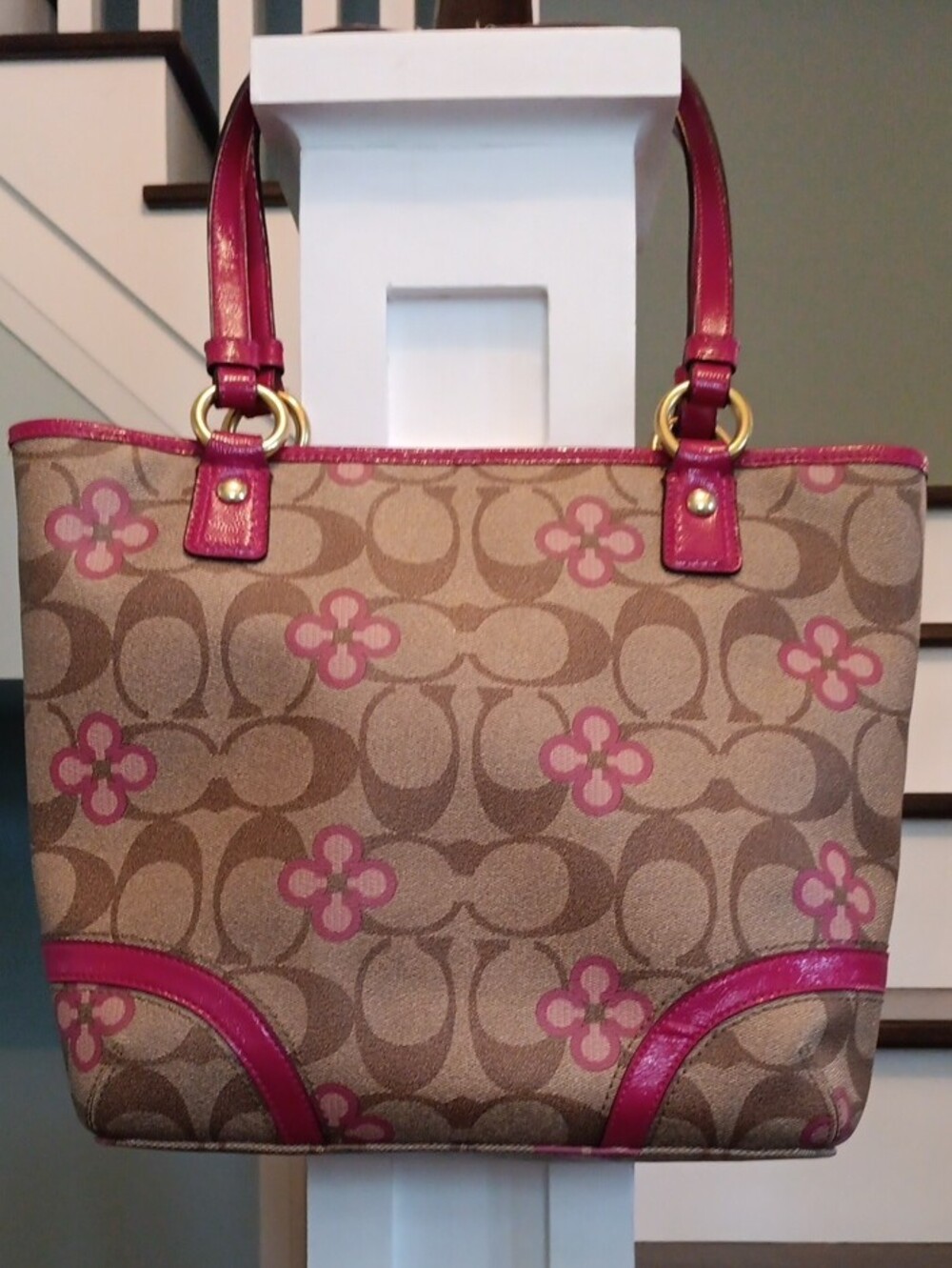 ^ Coach Peyton Signature Pink Clover Pocket Small Tote - Picture 5 of 16